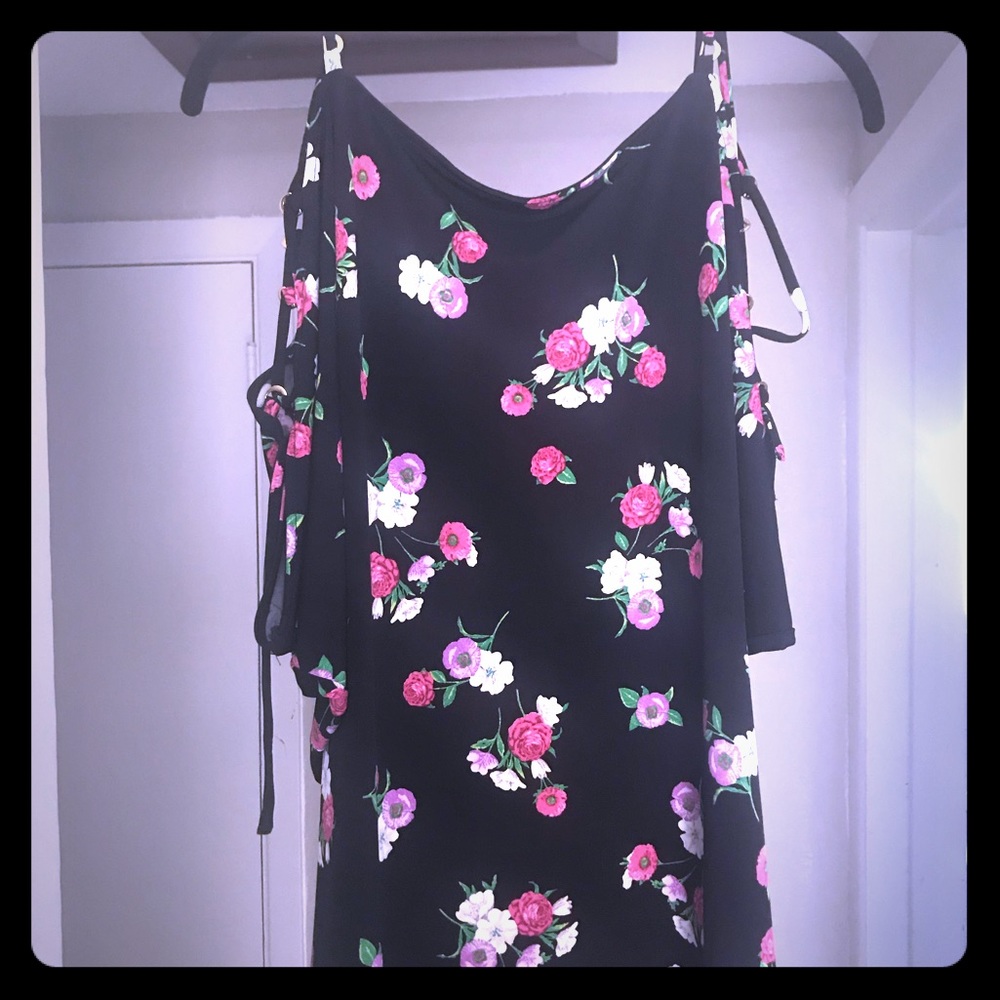 Express cold shoulder top